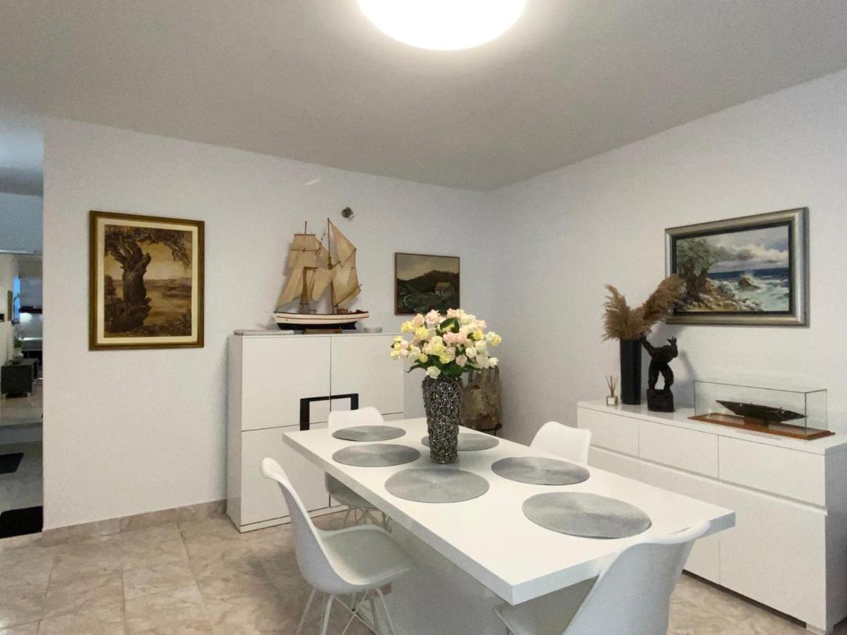Beach Apartments Mika لوكفا روجوزنيكا المظهر الخارجي الصورة